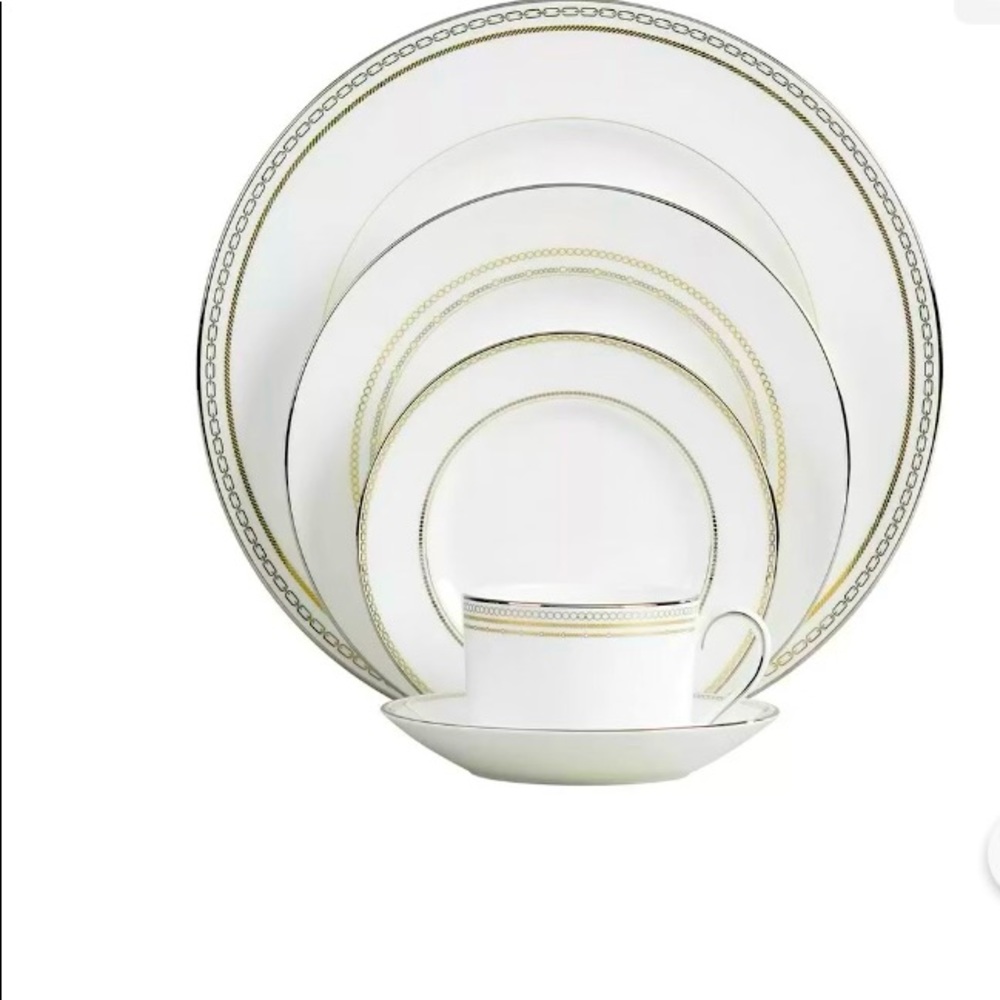 Vera Wang with Love dish settings (5pc, 8 settings)